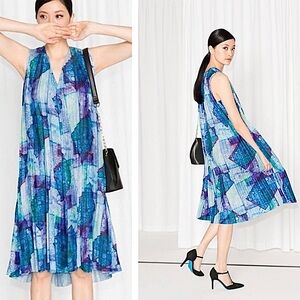 & Other Stories Dress Underwater Pleated Trapeze Dress Size S • NEW WITH TAGS •